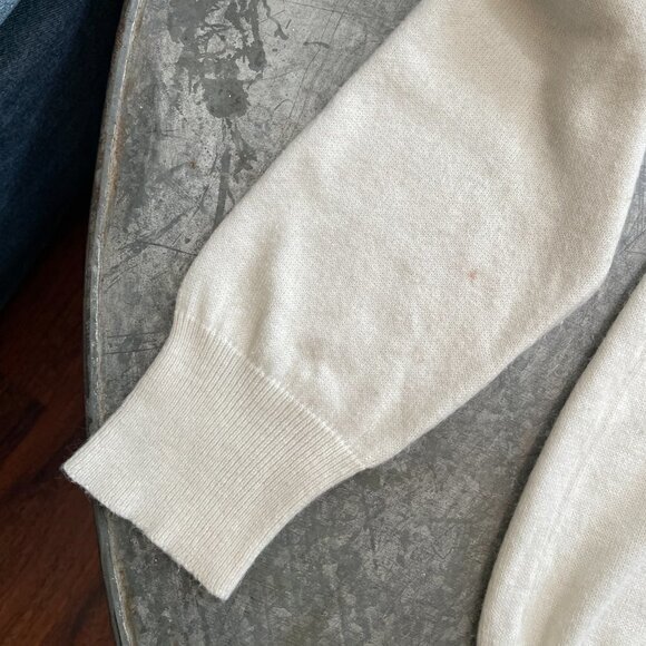 Vintage KTIP Radio Station Vneck Sweater White Tour Touch Collection Womens XL - Picture 12 of 12